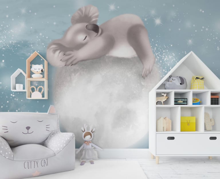 Fototapeta z baśniową ilustracją w stonowanej kolorystyce Koala Na Księżycu do pokoju dziecięcego - główne zdjęcie produktu